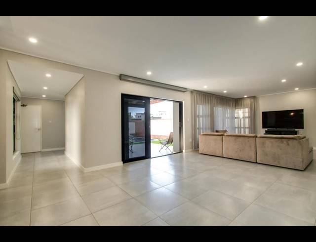 3 BEDROOM PROPERTY TO RENT IN FOURWAYS